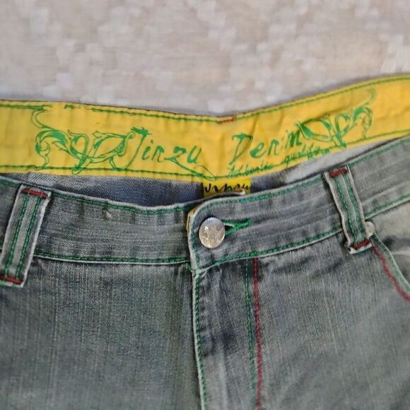 Jinzu Denim Men's Shorts Gray with Red and Green Embroidery Sz 44 - Picture 5 of 10